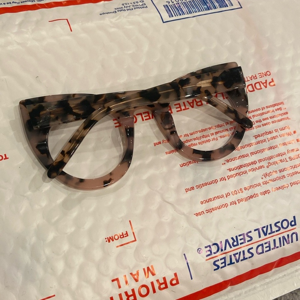 Marzipan Chic Tortoise Shell Eyeglass Frame Has P… - image 7